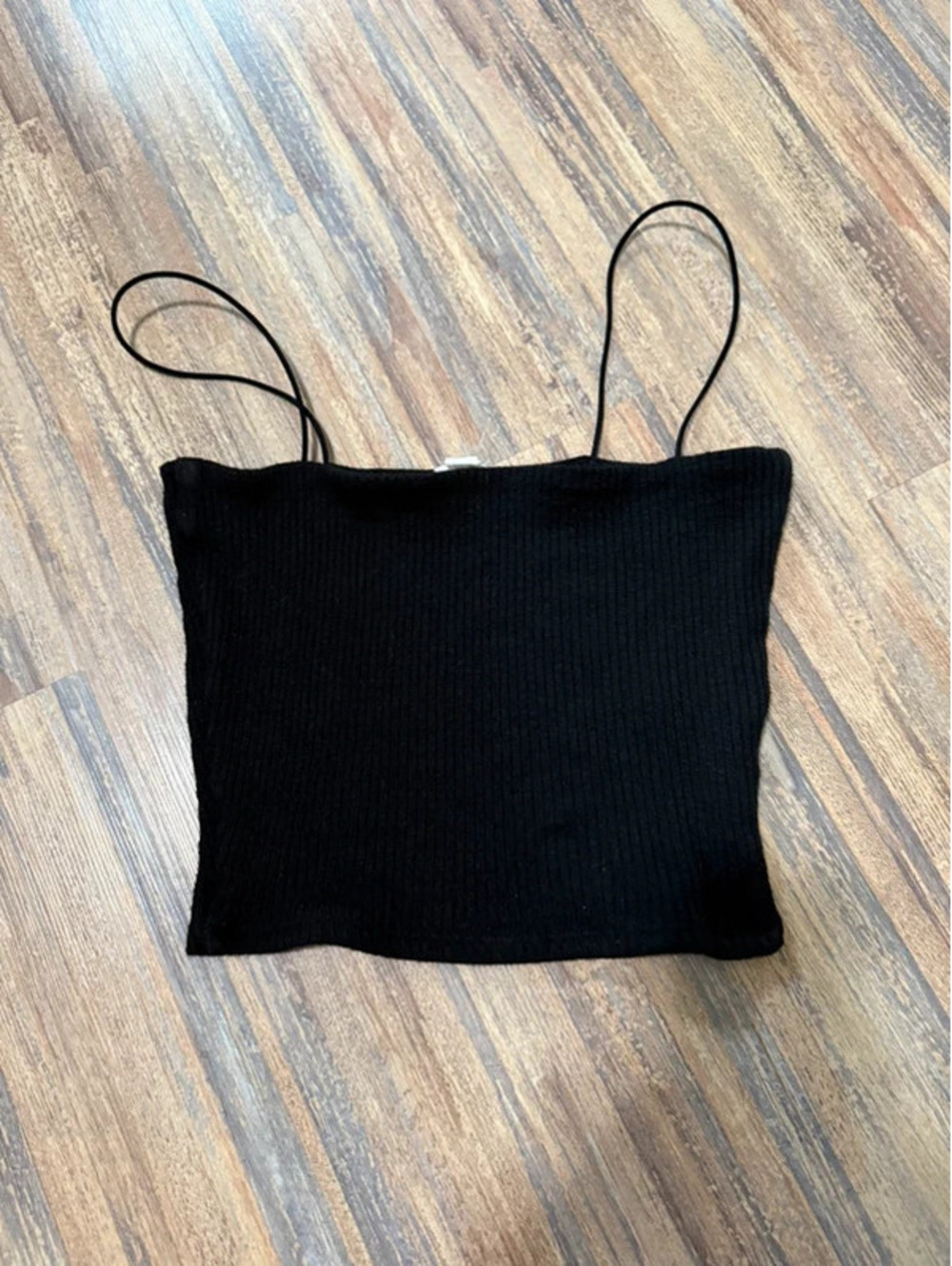 Garage crop tank size small